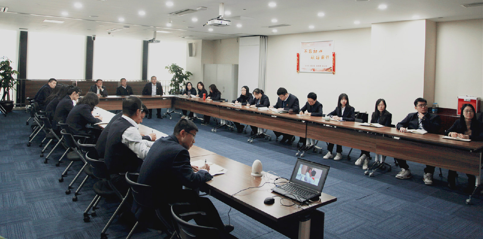 财政公司旁观楷模2.jpg