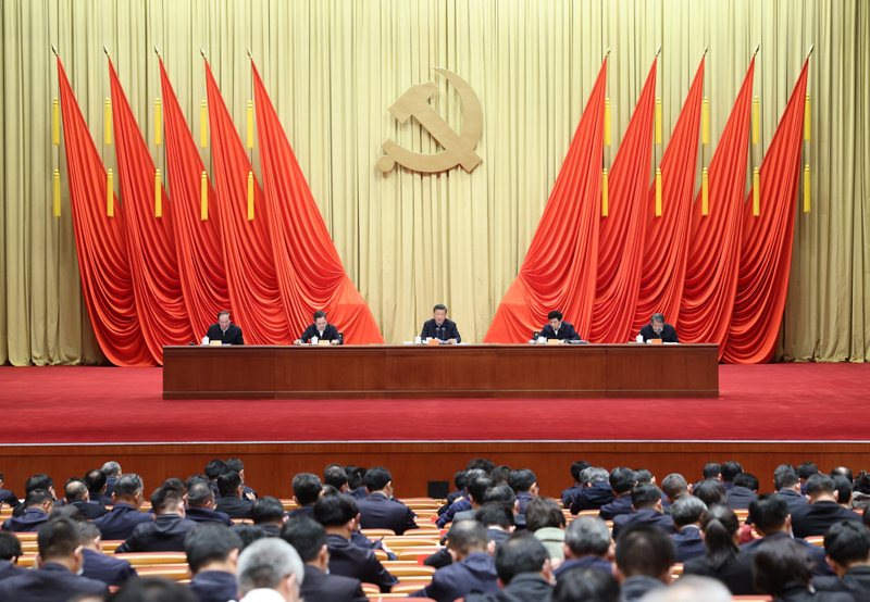 3月1日，2022年春季学期中央党校（国度行政学院）中青年干部培训班在中央党？。中共中央总书记、国度主席、中央军委主席习近平在开班式上颁发沉要讲话。 新华社记者 刘彬 摄